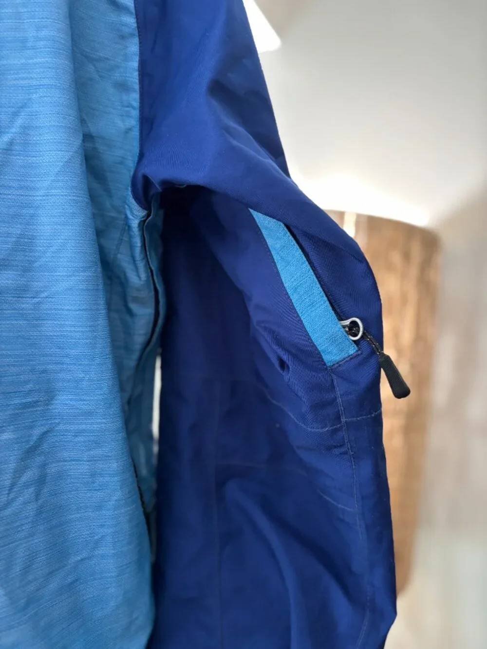: ⁠686 GLCR Hydra Thermagraph Ski Snowboard Jacket Mens L Blue Waterproof⁠